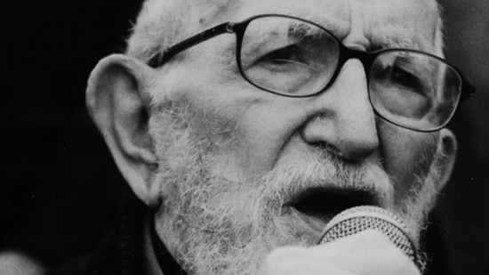 L’abbé Pierre visé par neuf nouvelles accusations de violences sexuelles, dont un viol sur mineur