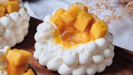 Cette célèbre cheffe pâtissière s'invite le temps d'une journée dans une pâtisserie de Lyon