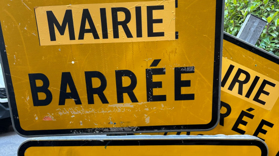 Sondage citoyen  du collectif des Défenseurs de Lyon : les résultats montrent un "mépris total du maire de Lyon"