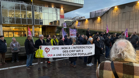 Lyon : faible mobilisation pour la manifestation de LFI contre la ZFE Lyon : faible mobilisation pour la manifestation de LFI contre la ZFE