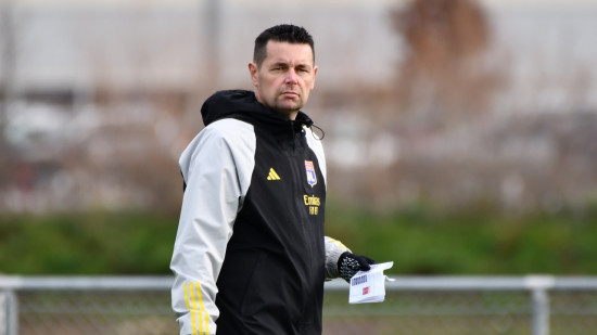 Pierre Sage écarté, un nouvel entraîneur en approche pour l'OL