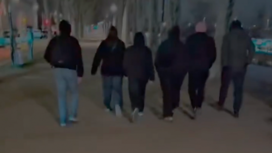 "Ils ont perdu leurs langues" : Mila confronte un groupe qui l’aurait insultée à Lyon