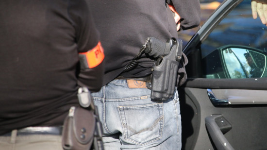 Trafic de drogue : un réseau démantelé entre Lyon et Vénissieux, 128 000 euros et trois armes saisies