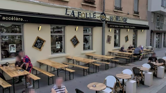Lyon : une brasserie fermée après avoir payé un employé en repas et vêtements