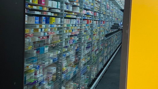 Près de Lyon : les cambrioleurs ciblent une pharmacie et repartent logiquement avec un maigre butin