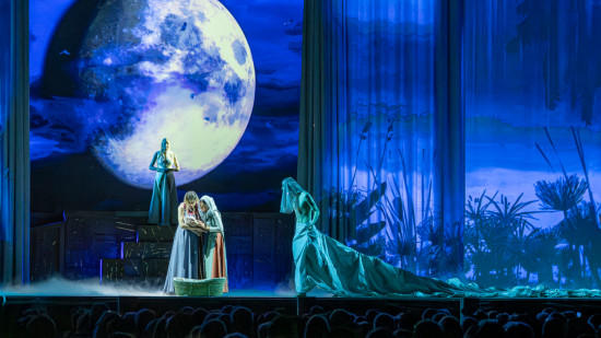 "C’est incroyable ce qu’on vit" : la comédie musicale "Les 10 Commandements" de retour à Lyon