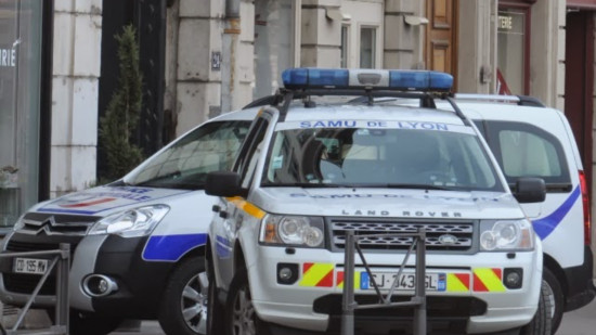 Lyon : un ouvrier meurt après une chute du toit d’un immeuble en Presqu’île