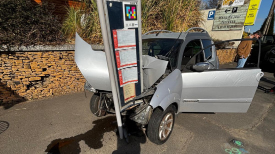 "Il l’a volontairement balancée dans le décor" : un père en colère après l’accident de sa fille près de Lyon