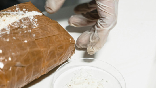 Cocaïne et méthamphétamine : un réseau démantelé entre Lyon et La Réunion