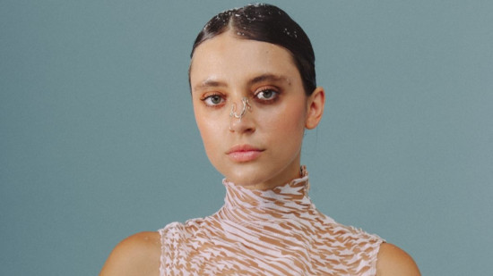 La chanteuse lyonnaise Pomme sur le nouvel hymne du Sidaction