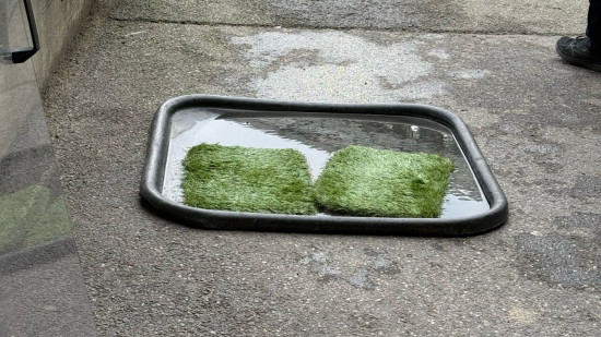 L’OL installe… un pédiluve au Groupama Stadium pour protéger sa pelouse !