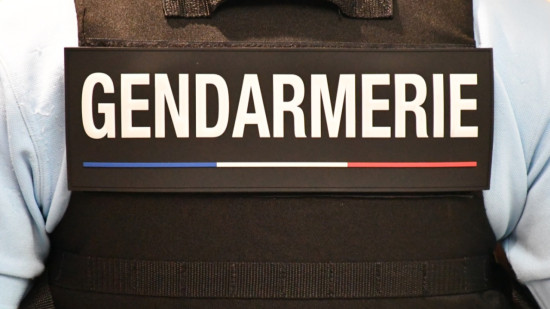 Près de Lyon : : un jeune homme tué par balle, un autre poignardé