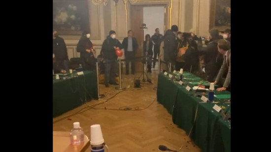 Conseil du 6e arrondissement de Lyon perturbé par des opposants à la réforme des retraites : enquête classée sans suite