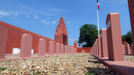 Chasselay : le Tata sénégalais vandalisé rouvre ses portes