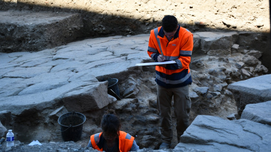 Une route pavée incroyablement conservée, une porte monumentale : le sol de Lyon vient de révéler de nouveaux trésors Une route pavée incroyablement conservée, une porte monumentale : le sol de Lyon vient de révéler de nouveaux trésors