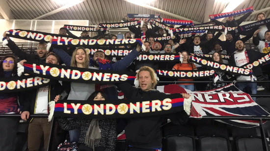 "Les Lyondoners, c’est plus que du football" : un groupe de supporters anglais derrière l'OL "Les Lyondoners, c’est plus que du football" : un groupe de supporters anglais derrière l'OL
