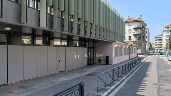 Villeurbanne : un homme armé arrêté près d’une école, les élèves confinés