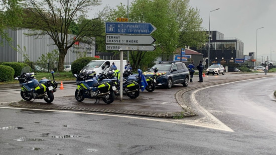 Ce contrôle routier près de Lyon devait être banal… le résultat glace les gendarmes