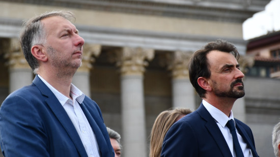 Domicile de Bruno Bernard tagué : gauche et droite soutiennent le président de la Métropole de Lyon