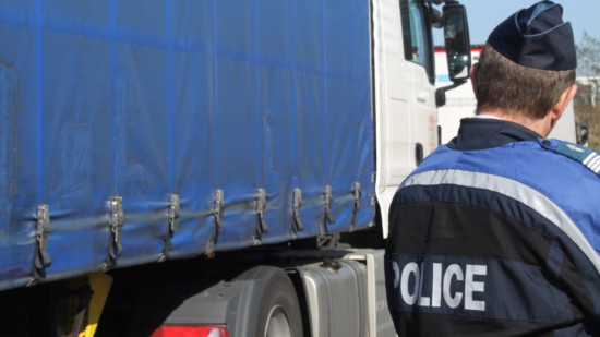 Près de Lyon : les trafiquants se font braquer 9 tonnes de cannabis… et préviennent la police