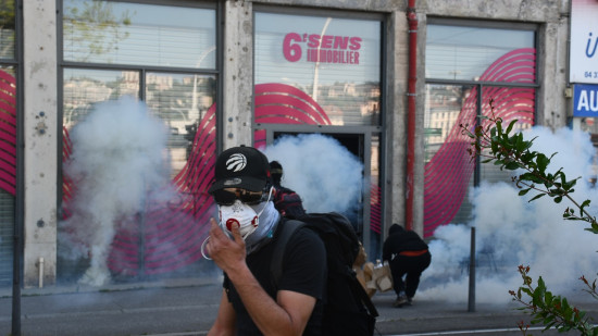 "Vous me donnez envie de vomir" : le directeur général adjoint de 6e Sens Immobilier s'adresse aux casseurs du 1er-Mai à Lyon