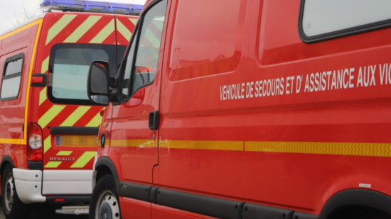 Près de Lyon : choc mortel entre un camion et une voiture, la circulation coupée plusieurs heures Près de Lyon : choc mortel entre un camion et une voiture, la circulation coupée plusieurs heures