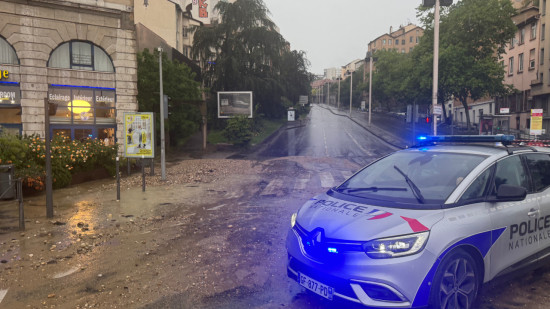 Fortes pluies à Lyon : la montée de la Boucle fermée après un éboulement Fortes pluies à Lyon : la montée de la Boucle fermée après un éboulement