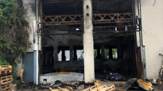 Incendie à Vénissieux : la piste criminelle envisagée, un lieu de stockage de colis possiblement visé