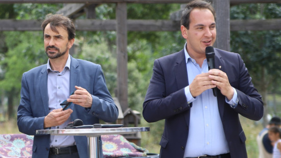 "Entre 400 000 et 700 000 euros" : Pierre Oliver accuse les écologistes de lancer leur campagne aux frais des Lyonnais "Entre 400 000 et 700 000 euros" : Pierre Oliver accuse les écologistes de lancer leur campagne aux frais des Lyonnais