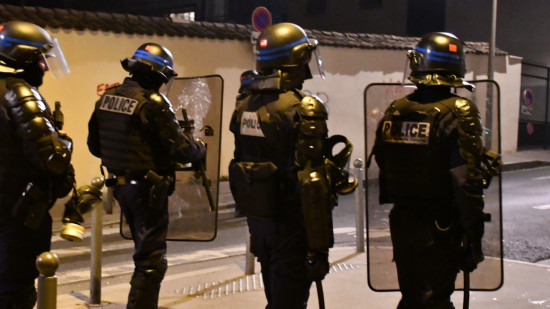 Lyon : le Carnaval des Pentes maintenu malgré l'interdiction préfectorale, des débordements et des interpellations
