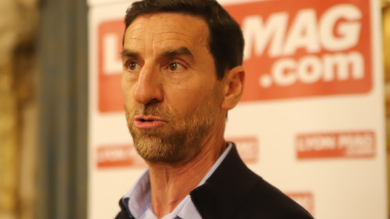 Le député LFI accusé de "coller une cible dans le dos" des policiers : la Ville de Rillieux-la-Pape porte plainte contre Abdelkader Lahmar Le député LFI accusé de "coller une cible dans le dos" des policiers : la Ville de Rillieux-la-Pape porte plainte contre Abdelkader Lahmar