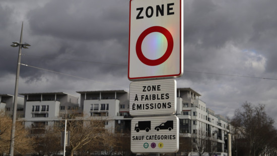 ZFE à Lyon : des escrocs glissent de faux PV sur les pare-brises, ne scannez surtout pas ce QR code ZFE à Lyon : des escrocs glissent de faux PV sur les pare-brises, ne scannez surtout pas ce QR code