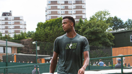 Roland-Garros : le Lyonnais Giovanni Mpetshi Perricard s’incline au deuxième tour