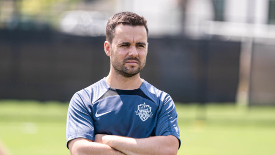 L'ancien coach du FC Barcelone officiellement nommé à OL Lyonnes