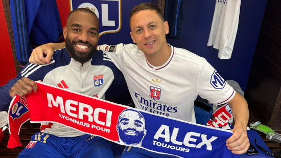 Grosse sanction pour le joueur de l'OL qui avait collé un sparadrap sur le symbole LGBT de son maillot