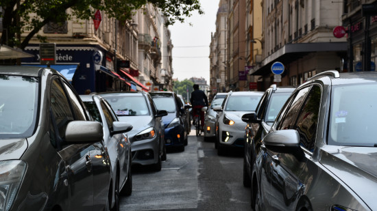 ZTL, conditions de travail : les chauffeurs VTC en colère bloquent la rue Grenette à Lyon