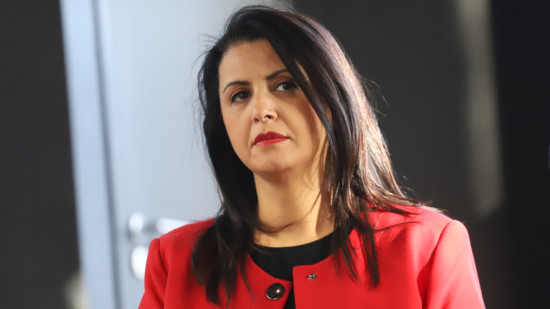 Train de vie "somptuaire", salariés au bord de la rupture : l'élue lyonnaise Fouziya Bouzerda dans la tourmente à Grenoble Train de vie "somptuaire", salariés au bord de la rupture : l'élue lyonnaise Fouziya Bouzerda dans la tourmente à Grenoble