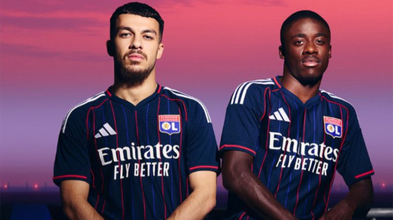 "Douce nostalgie chez les supporters" : le nouveau maillot extérieur de l’OL et d’OL Lyonnes officiellement dévoilé ! "Douce nostalgie chez les supporters" : le nouveau maillot extérieur de l’OL et d’OL Lyonnes officiellement dévoilé !