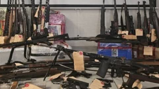 Près de Lyon : une vente illégale interrompue, 59 armes, des grenades et une mine saisies à Mornant Près de Lyon : une vente illégale interrompue, 59 armes, des grenades et une mine saisies à Mornant