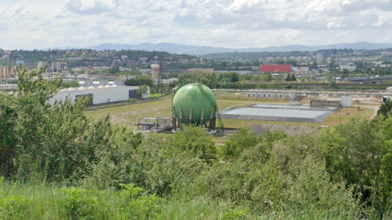 Une nouvelle pollution d'ampleur au sud de Lyon ? Kem One accusé d'avoir rejeté 500 tonnes de gaz cancérigène