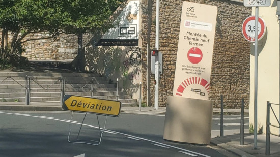 Lyon : la montée du Chemin Neuf restera interdite aux automobilistes