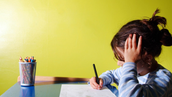 Elle avait tondu son fils et frappait ses enfants : une mère indigne condamnée près de Lyon