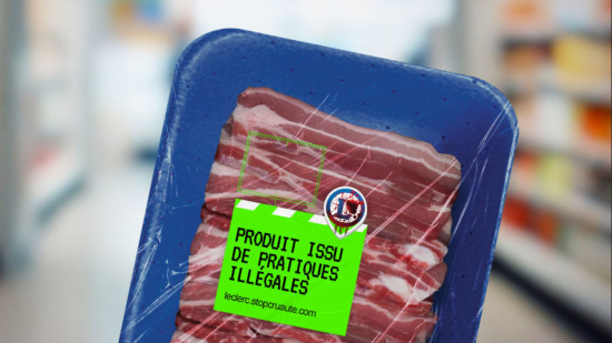 Pratiques d’élevage illégales : L214 manifeste devant un magasin E.Leclerc de Lyon ce samedi Pratiques d’élevage illégales : L214 manifeste devant un magasin E.Leclerc de Lyon ce samedi