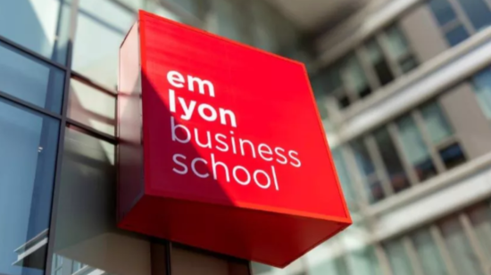 Isabelle Huault reconduite : EM Lyon maintient le cap malgré la polémique