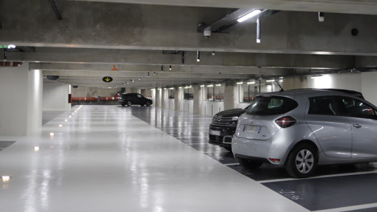 "Demandez Angela" : à Lyon, les parkings LPA deviennent des lieux de refuge face au harcèlement