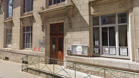 Canicule : la cour de récréation de l’école Doisneau à Lyon ouverte au public pendant les vacances Canicule : la cour de récréation de l’école Doisneau à Lyon ouverte au public pendant les vacances
