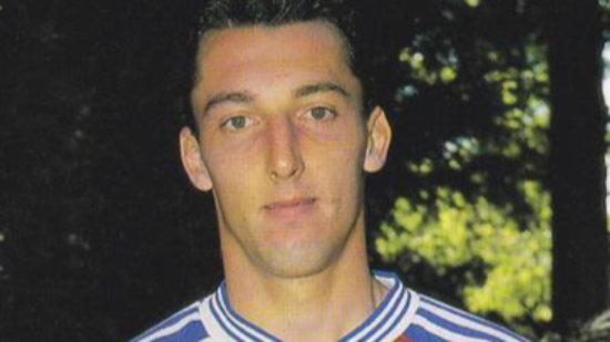 Natif de Vénissieux et formé à l'OL, il écope d'un an de prison ferme pour avoir violenté son ex-femme Natif de Vénissieux et formé à l'OL, il écope d'un an de prison ferme pour avoir violenté son ex-femme