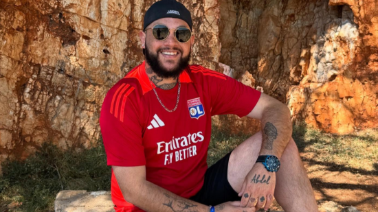 L'influenceur Mehdi Bassit, grand fan de l'OL, est décédé L'influenceur Mehdi Bassit, grand fan de l'OL, est décédé