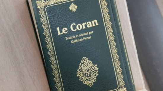 Il avait mis le feu à un Coran devant une mosquée : son procès s’ouvre ce mercredi à Lyon