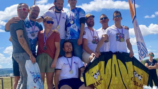 Un parachutiste lyonnais sur le podium du championnat de France de wingsuit Un parachutiste lyonnais sur le podium du championnat de France de wingsuit